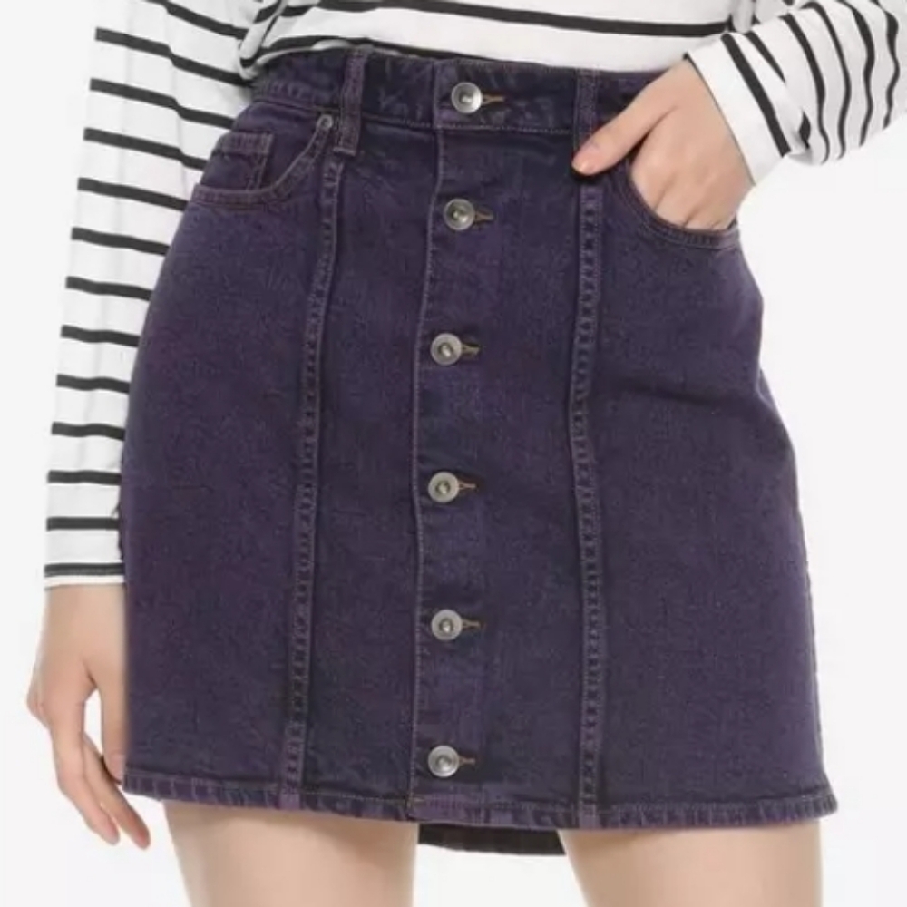 Hot Topic Purple  💜 Button up Acid Washed Denim Skirt XĹ
